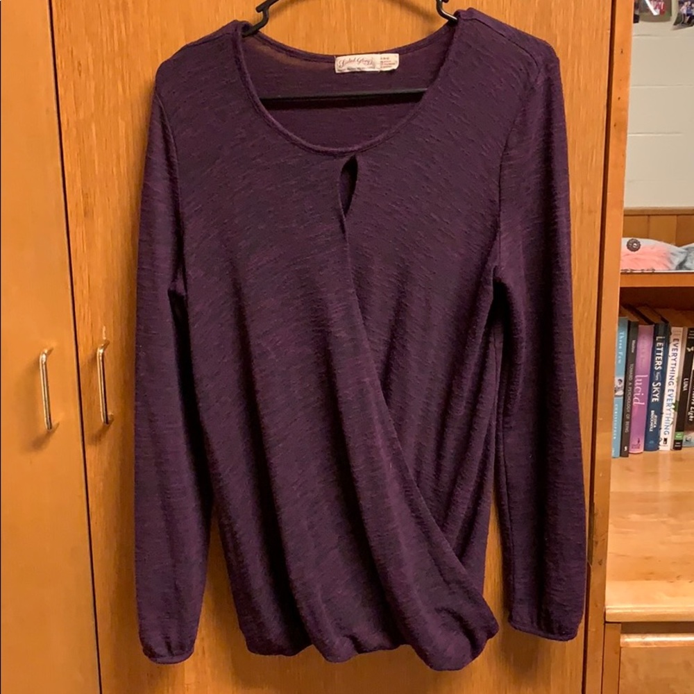 Long sleeve cross cross top